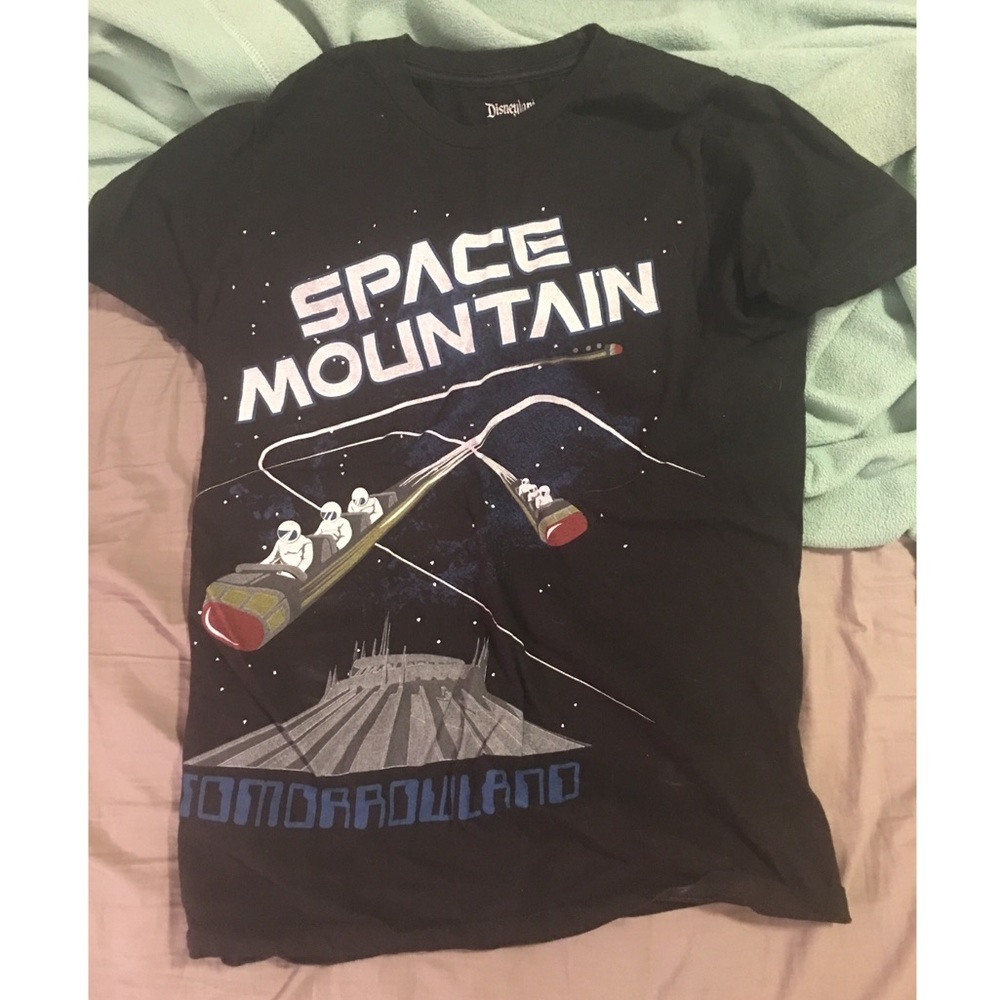 Retro Disney space mountain t-shirt 🛸